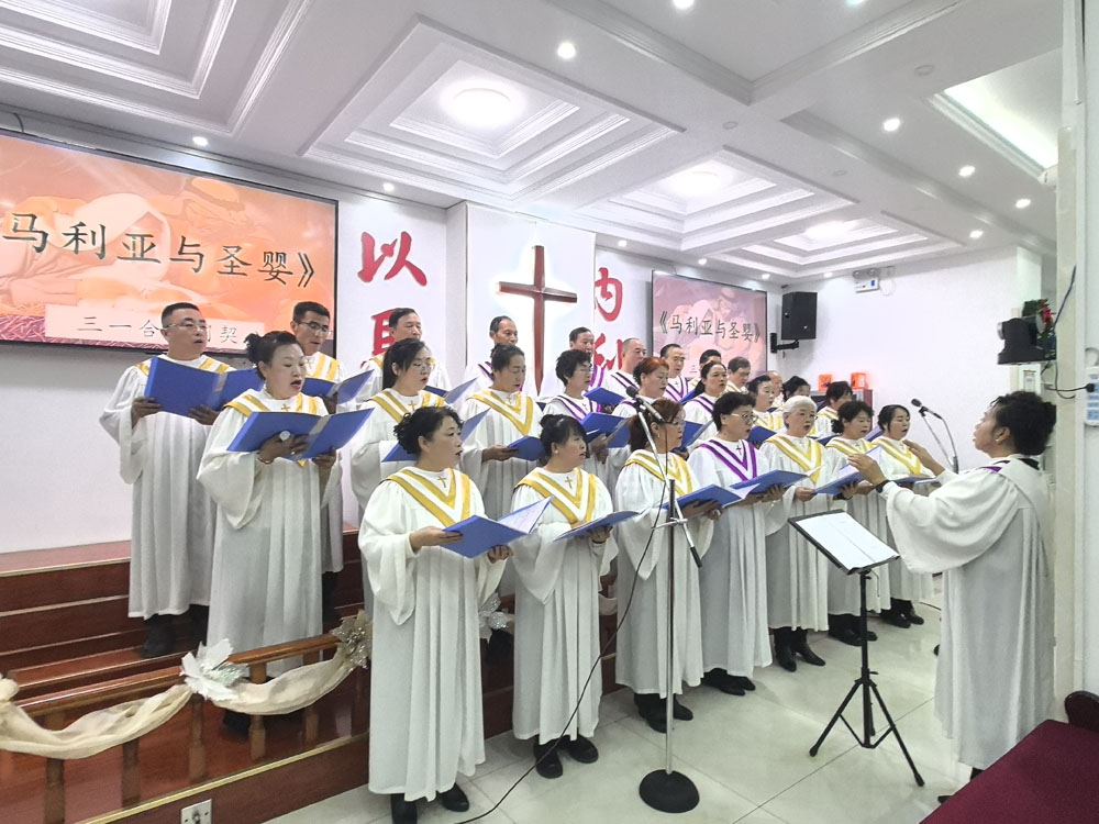 2025.12.24柏杨树堂平安夜圣乐崇拜 (3).jpg